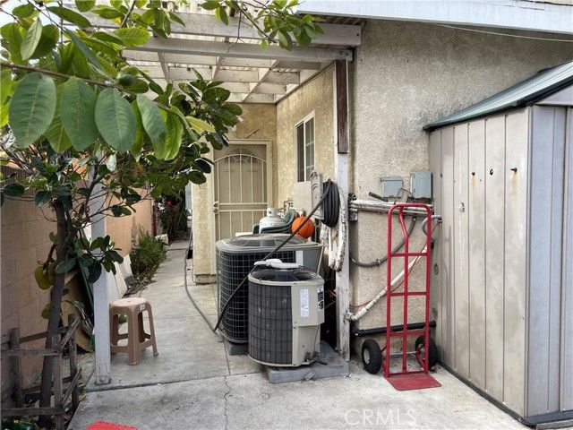 1416 Orange, Long Beach, CA 90813