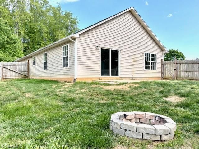 3400 Tinley Park Drive, Winston-salem, NC 27107