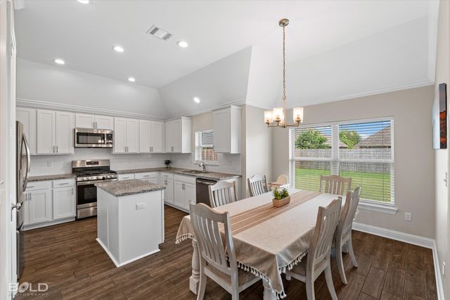 863 Abita Chase, Bossier City, LA 71111