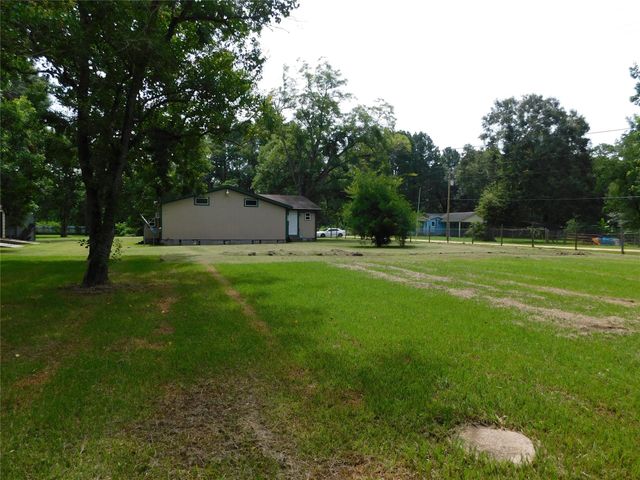 141 Martinez Street, Coldspring, TX 77331