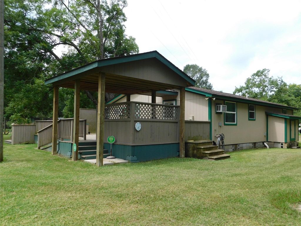141 Martinez Street, Coldspring, TX 77331