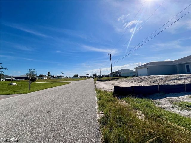 504 NW 20th ST, Cape Coral, FL 33993