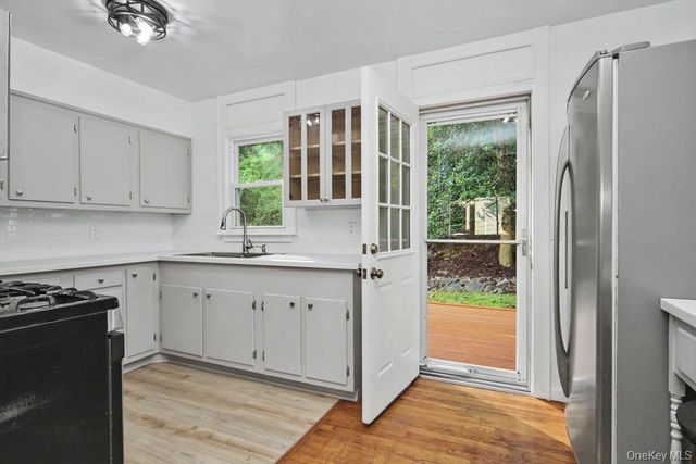 81 Snowden Avenue, Ossining, NY 10562