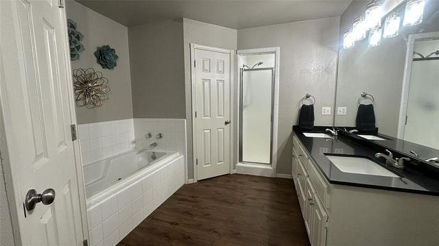 2100 Kenneth Lane, Choctaw, OK 73020