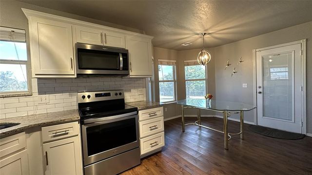 2100 Kenneth Lane, Choctaw, OK 73020
