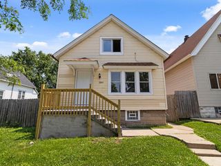 1560 S 26th STREET, Milwaukee, WI 53204
