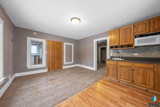 611 N Walts Ave Avenue, Sioux Falls, SD 57104