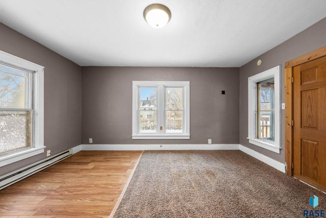 611 N Walts Ave Avenue, Sioux Falls, SD 57104