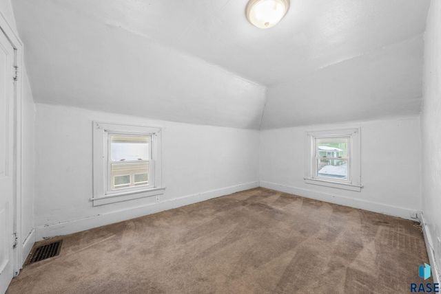 611 N Walts Ave Avenue, Sioux Falls, SD 57104