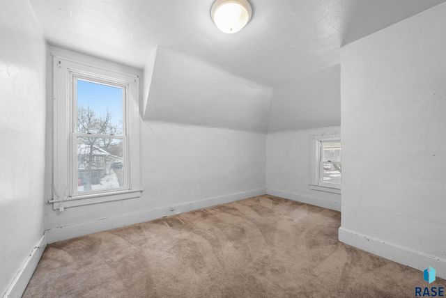 611 N Walts Ave Avenue, Sioux Falls, SD 57104