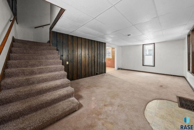 611 N Walts Ave Avenue, Sioux Falls, SD 57104