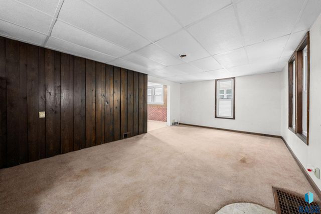 611 N Walts Ave Avenue, Sioux Falls, SD 57104