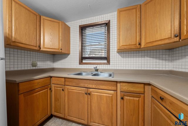 611 N Walts Ave Avenue, Sioux Falls, SD 57104