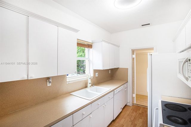 236 SW 28th Rd, Miami, FL 33129