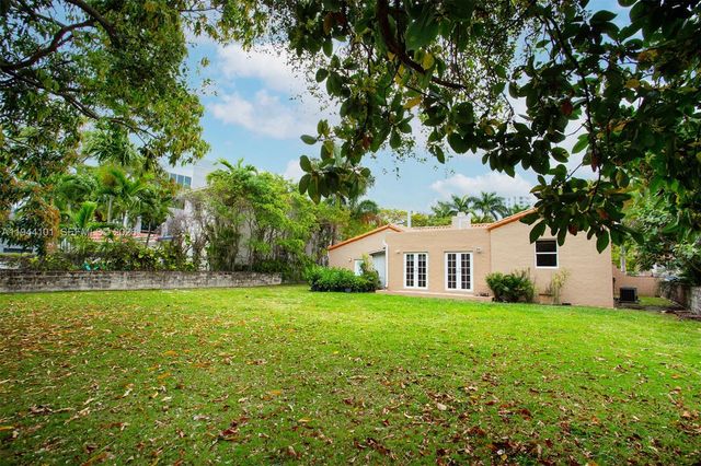 236 SW 28th Rd, Miami, FL 33129