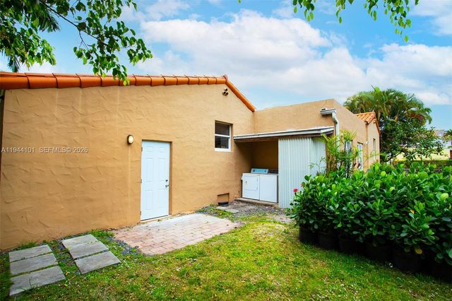 236 SW 28th Rd, Miami, FL 33129