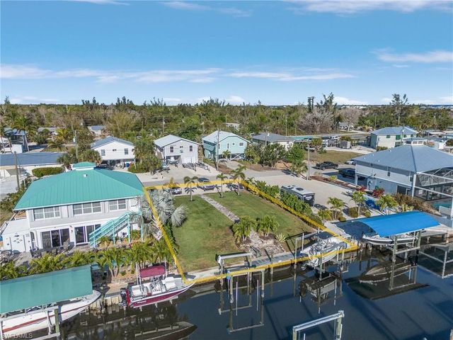 16114 Porto Bello ST, Bokeelia, FL 33922