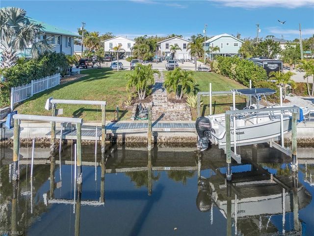16114 Porto Bello ST, Bokeelia, FL 33922