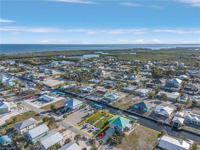 16114 Porto Bello ST, Bokeelia, FL 33922