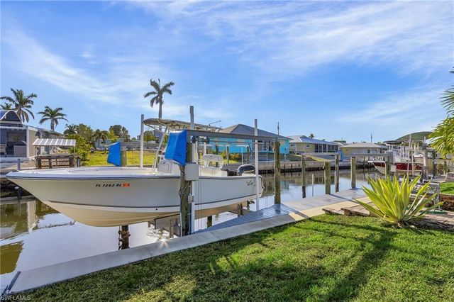 16114 Porto Bello ST, Bokeelia, FL 33922