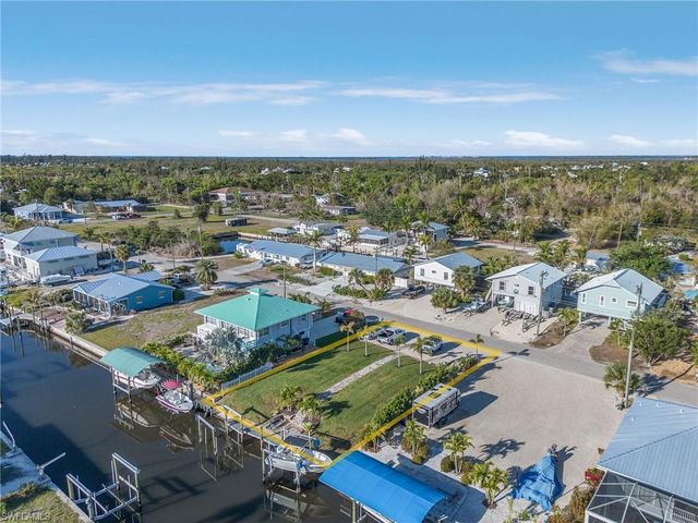 16114 Porto Bello ST, Bokeelia, FL 33922