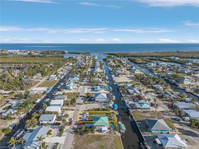16114 Porto Bello ST, Bokeelia, FL 33922