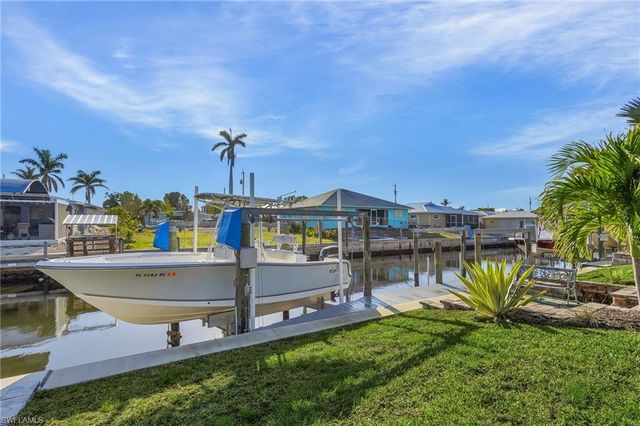 16114 Porto Bello ST, Bokeelia, FL 33922