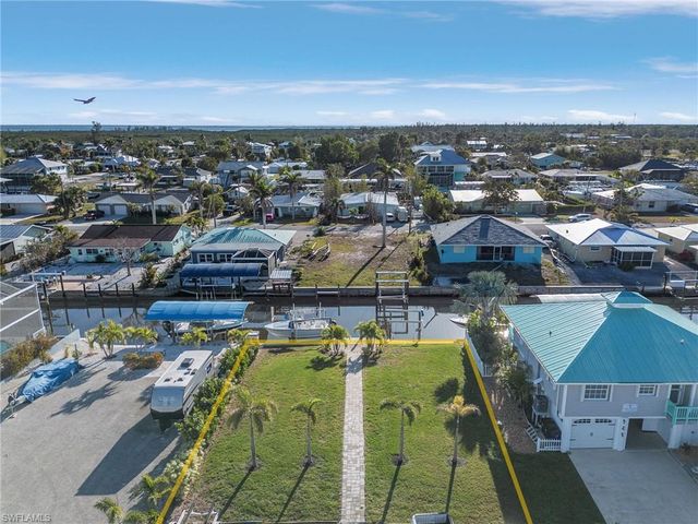 16114 Porto Bello ST, Bokeelia, FL 33922