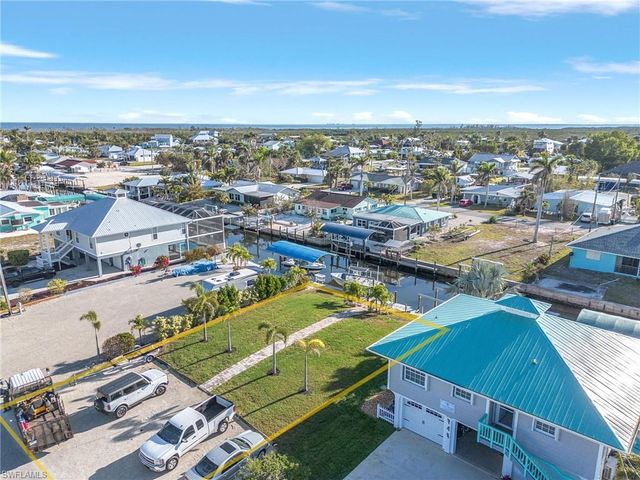 16114 Porto Bello ST, Bokeelia, FL 33922