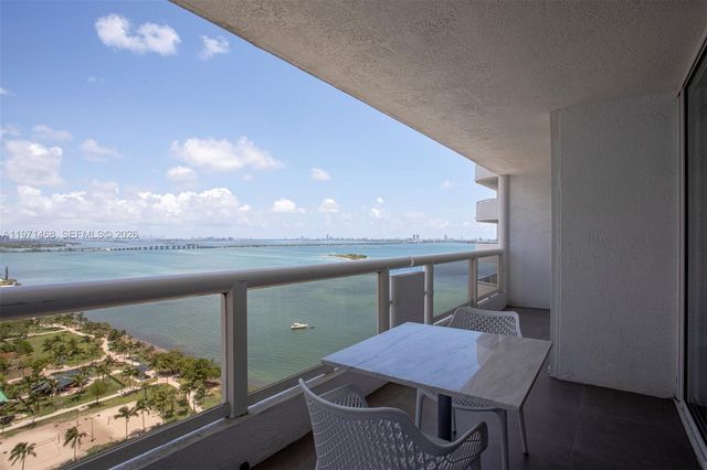 1717 N Bayshore Dr A-2740, Miami, FL 33132