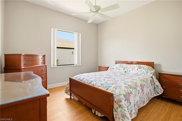 5072 Sorrento CT, Cape Coral, FL 33904