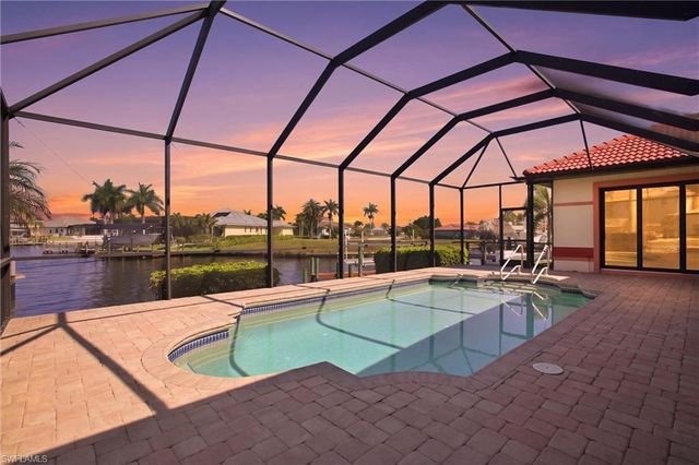 5072 Sorrento CT, Cape Coral, FL 33904