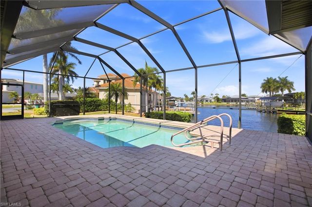 5072 Sorrento CT, Cape Coral, FL 33904