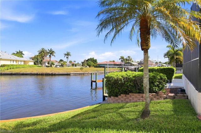 5072 Sorrento CT, Cape Coral, FL 33904