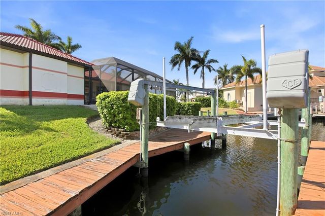5072 Sorrento CT, Cape Coral, FL 33904