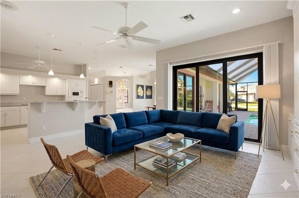 Image 12 of property listing at 5072 Sorrento CT, Cape Coral, FL 33904