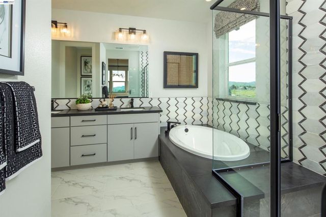 917 More Lane 1305, Morgan Hill, CA 95037