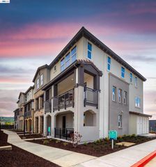 917 More Lane 1305, Morgan Hill, CA 95037