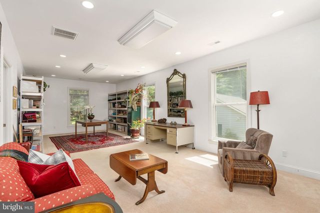 143 EDGEMONT CIR, Locust Grove, VA 22508