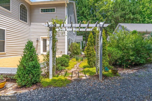 143 EDGEMONT CIR, Locust Grove, VA 22508
