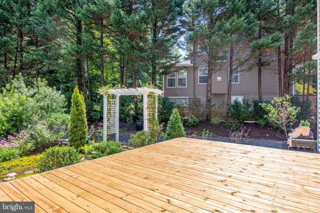 143 EDGEMONT CIR, Locust Grove, VA 22508