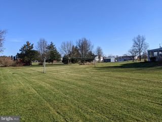 264 N END RD, Mohrsville, PA 19541