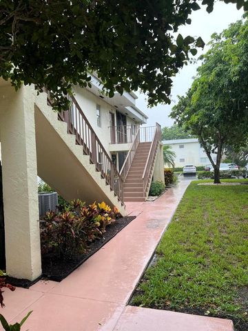 14888 WEDGEFIELD Drive 207, Delray Beach, FL 33446