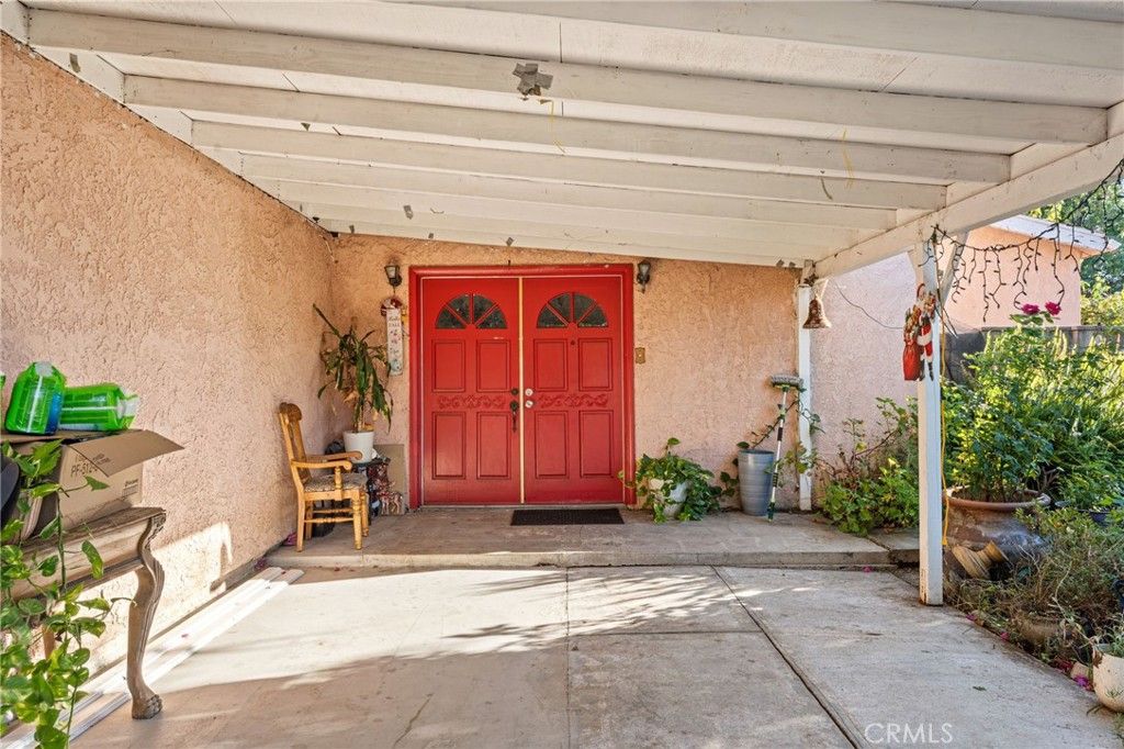 698 W Phillips, Pomona, CA 91766 — photo 2