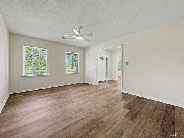 11441 Pat McGee Dr, Cottondale, AL 35453