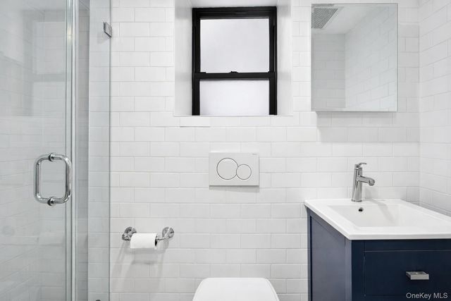 1163 Rhinelander Avenue, Bronx, NY 10461