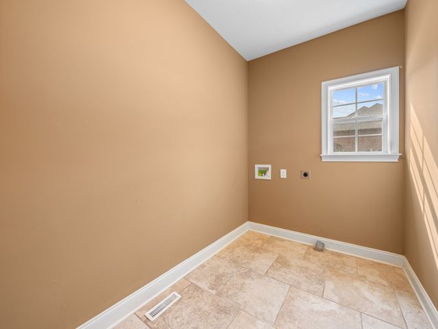 650 Dixie Bee Rd, Clarksville, TN 37043