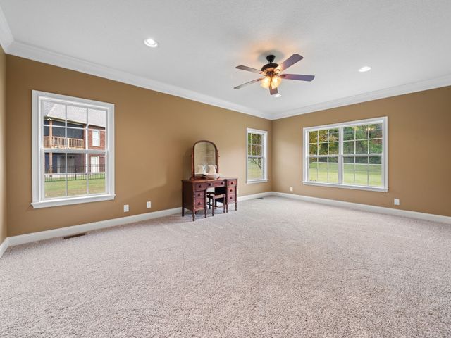 650 Dixie Bee Rd, Clarksville, TN 37043