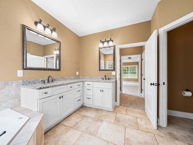 650 Dixie Bee Rd, Clarksville, TN 37043
