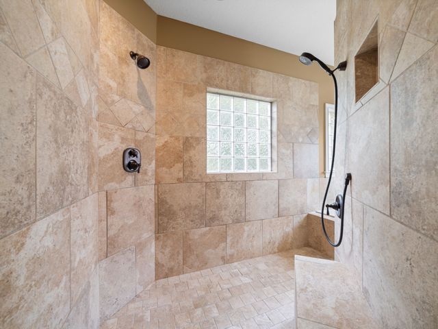 650 Dixie Bee Rd, Clarksville, TN 37043